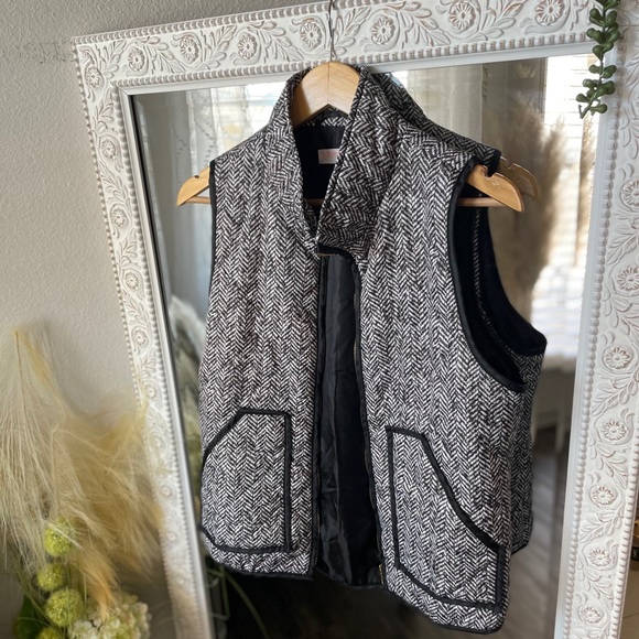 Women’s Herringbone Quilted Vest Large - Picture 4 of 5
